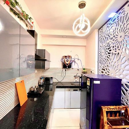 Airport Bliss Apartment+Balcony & Netflix + Prime Jaipur Exterior photo