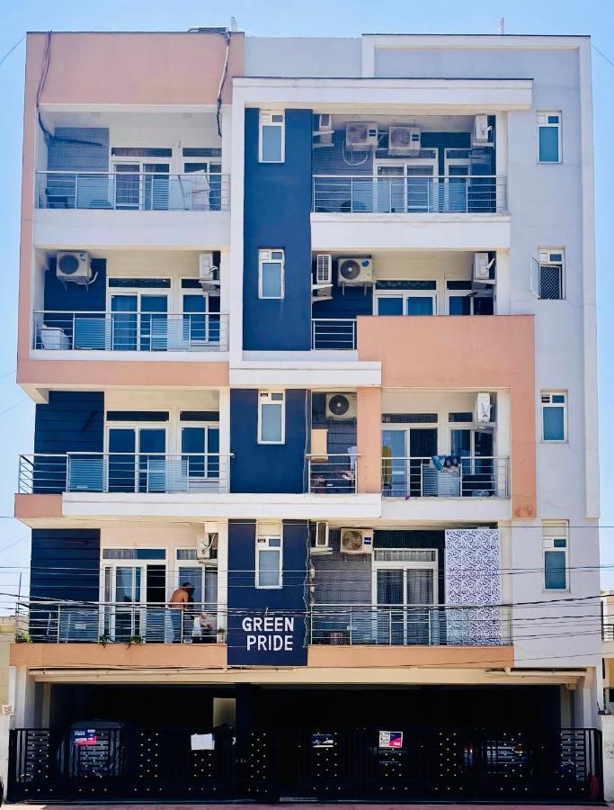 Airport Bliss Apartment+Balcony & Netflix + Prime Jaipur Exterior photo